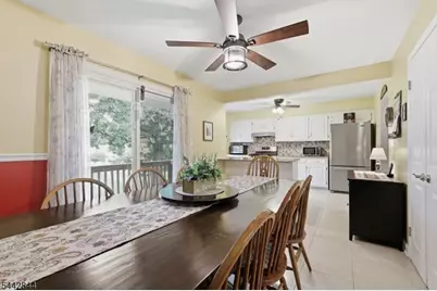 138 Sunnyvale Ct, Franklin Township, NJ 08873 - Photo 10