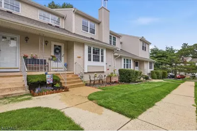 138 Sunnyvale Ct, Franklin Township, NJ 08873 - Photo 1