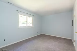 1 Red Lodge Dr, Vernon, NJ 07462 - Photo 10