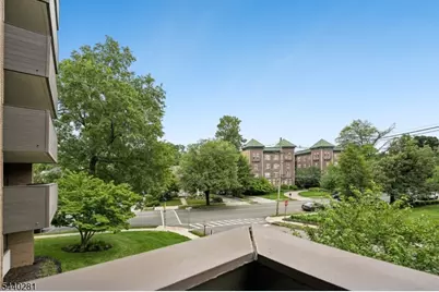 1 Euclid Ave #2E, Summit, NJ 07901 - Photo 22
