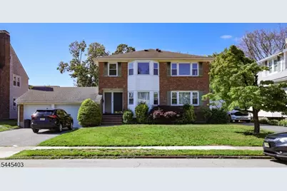 118 Diamond Bridge Ave #1, Hawthorne, NJ 07506 - Photo 1