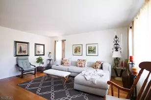 118 Diamond Bridge Ave, Hawthorne, NJ 07506 - Photo 4