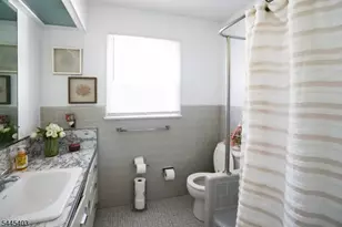 118 Diamond Bridge Ave, Hawthorne, NJ 07506 - Photo 28