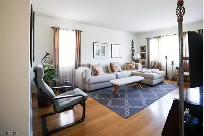 118 Diamond Bridge Ave #1, Hawthorne, NJ 07506 - Photo 2