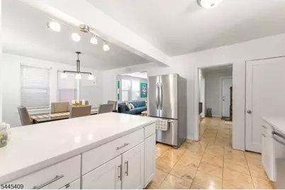 32 Arlington Blvd, North Arlington, NJ 07031 - Photo 8