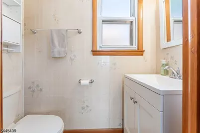 32 Arlington Blvd, North Arlington, NJ 07031 - Photo 12