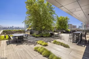 75 Park Ln, Jersey City, NJ 07310 - Photo 10