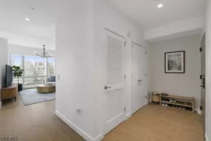 75 Park Ln, Jersey City, NJ 07310 - Photo 4