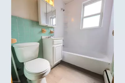 40 Stuyvesant Ave #4, Lyndhurst Township, NJ 07071 - Photo 10