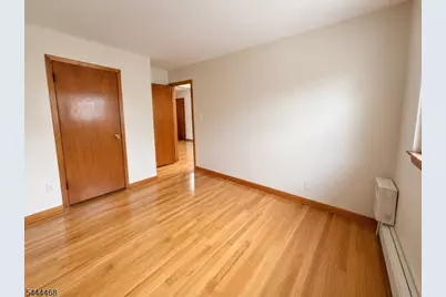 40 Stuyvesant Ave #4, Lyndhurst Township, NJ 07071 - Photo 8