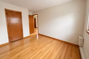 40 Stuyvesant Ave, Lyndhurst Township, NJ 07071 - Photo 8