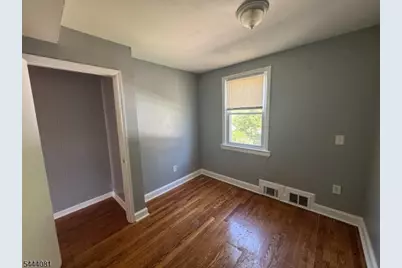 351 Ogden St, Orange, NJ 07050 - Photo 6
