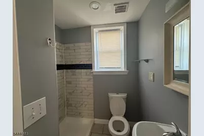 351 Ogden St, Orange, NJ 07050 - Photo 4