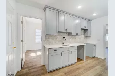94 Washington Ave, Irvington, NJ 07111 - Photo 8