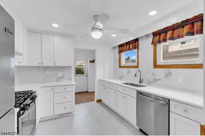 404 Elm St, Cranford Township, NJ 07016 - Photo 6