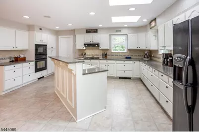 81 Poplar Dr, Hanover Township, NJ 07950 - Photo 10