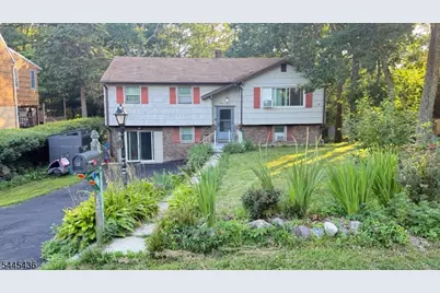 35 Lakeview Rd, Ringwood, NJ 07456 - Photo 1