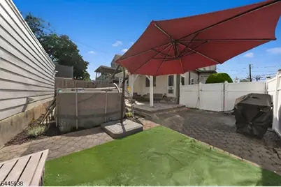 22 Norwood St, Haledon, NJ 07508 - Photo 32
