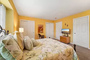 301 Cambridge Dr, Butler, NJ 07405 - Photo 14