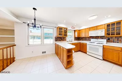 2117 Briarwood Ln, Union Township, NJ 07083 - Photo 12