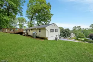 3 S Hillside Dr, Mount Olive, NJ 07828 - Photo 22