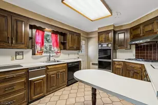 346 Harding Dr, South Orange, NJ 07079 - Photo 10