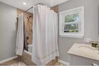 28 Kew Dr, Springfield, NJ 07081 - Photo 14