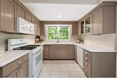 86 Washington St, Rocky Hill, NJ 08553 - Photo 16