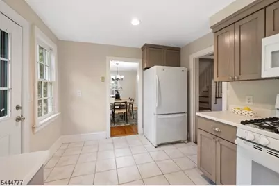 86 Washington St, Rocky Hill, NJ 08553 - Photo 18