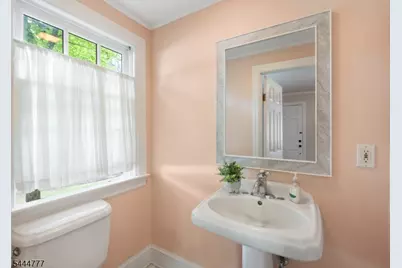 86 Washington St, Rocky Hill, NJ 08553 - Photo 20
