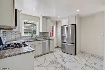 2761 Spruce St, Union Township, NJ 07083 - Photo 6
