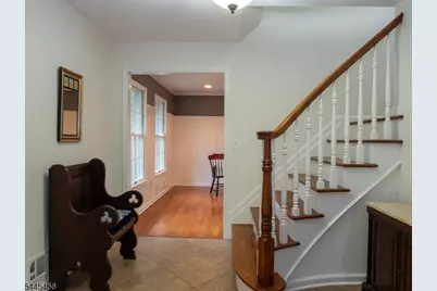112 Victoria Dr, Bernards Township, NJ 07920 - Photo 2