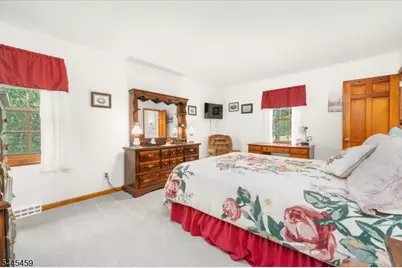 11 Meadow Brook Rd, Raritan Township, NJ 08822 - Photo 12