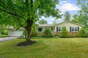 11 Meadowbrook Rd, Raritan Township, NJ 08822 - Photo 1