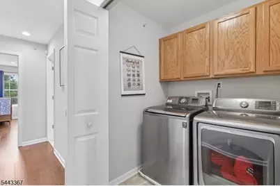 101 Rock Creek Dr, Clifton, NJ 07014 - Photo 18