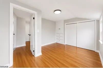 18 Farmingdale Ave, Bloomfield, NJ 07003 - Photo 8