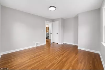 18 Farmingdale Ave, Bloomfield, NJ 07003 - Photo 4