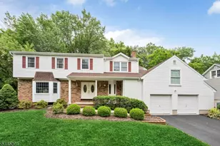 27 Cobblestone Ln, Ramsey, NJ 07446 - Photo 1