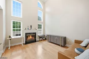 18 Clark Ct, Bernards Township, NJ 07920 - Photo 2