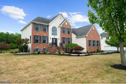 15 Providence Dr, Raritan Township, NJ 08822 - Photo 2