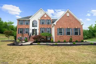 15 Providence Dr, Raritan Township, NJ 08822 - Photo 1