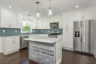 39 Park Ter #39, Caldwell, NJ 07006 - Photo 6
