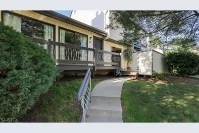 288 Crabtree Ct, Bernards Township, NJ 07920 - Photo 2