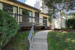 288 Crabtree Ct, Bernards Township, NJ 07920 - Photo 2