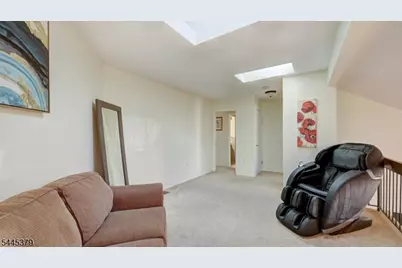 288 Crabtree Ct, Bernards Township, NJ 07920 - Photo 14