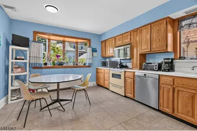 132 Hillside Rd, Elizabeth, NJ 07208 - Photo 10