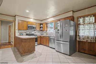 3 Darwin Rd, Franklin Township, NJ 08873 - Photo 8