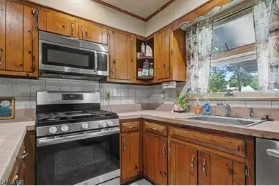 3 Darwin Rd, Franklin Township, NJ 08873 - Photo 10