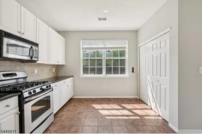 43 Hancock Dr, Morris Township, NJ 07960 - Photo 8