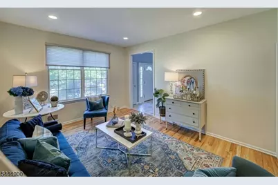 6 McCune Ct, West Orange Township, NJ 07052 - Photo 10